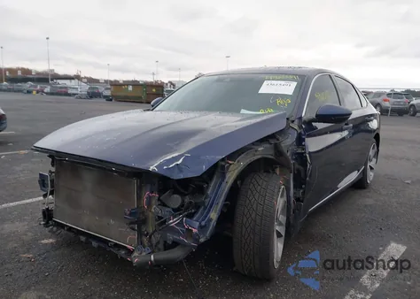 2018 Honda Accord Touring z USA, uszkodzony, nr VIN 1HGCV1F97JA029065